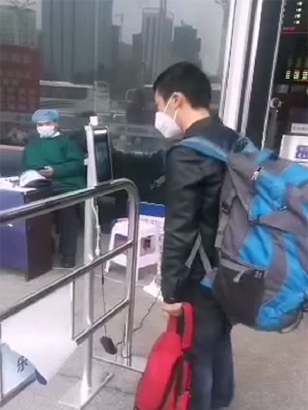 優卡特人臉識別測溫儀口罩識別現場 優卡特人臉識別測溫儀口罩識別現場